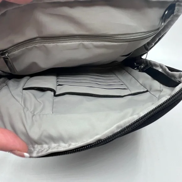 Travelon Anti-Theft Concealed Carry Slim Messenger Bag - Picture 4 of 16